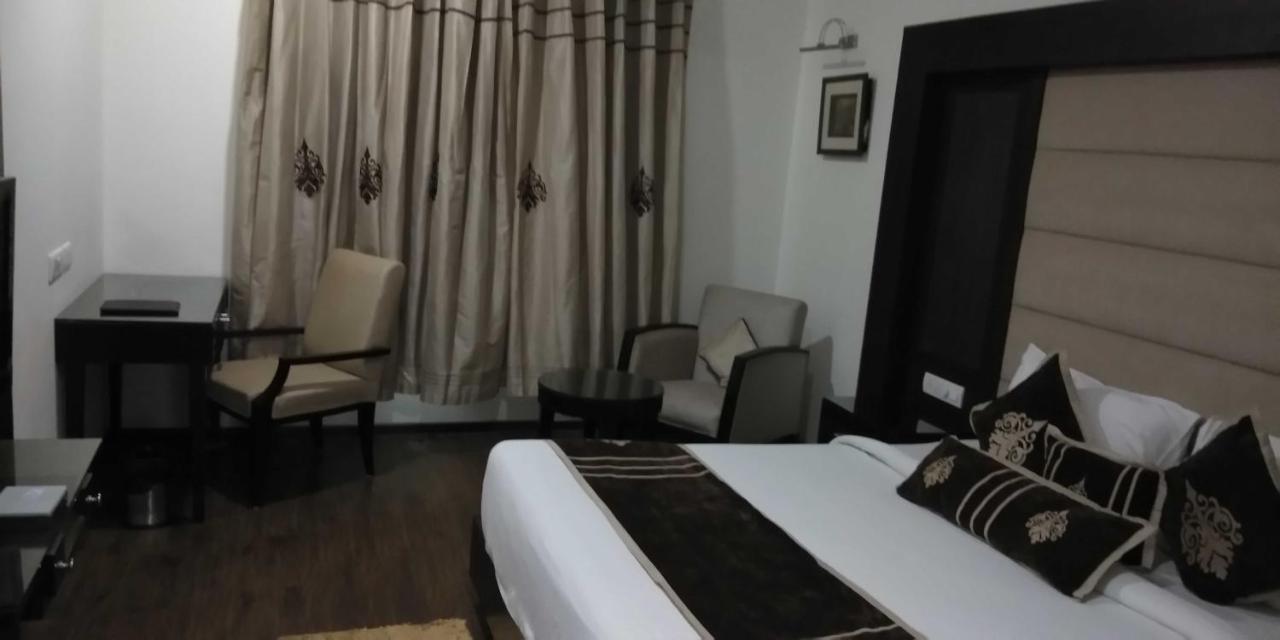 Hotel Pitrashish Pride Igi Intl Airport Delhi Kültér fotó